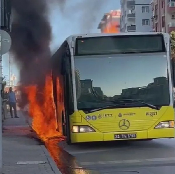 Yine bir İETT yangını! Ya yanıyor ya bozuluyor